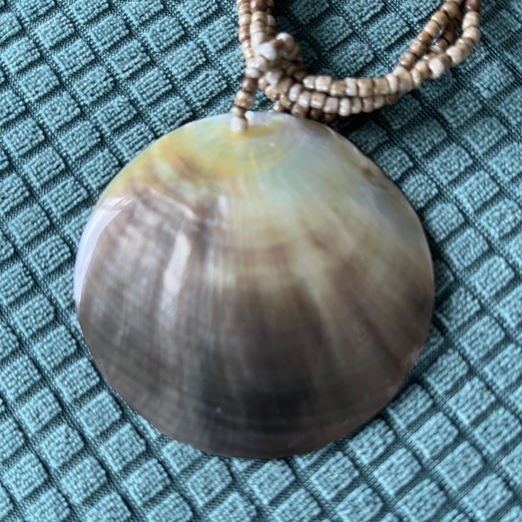 Boho shell necklace - Picture 5 of 5